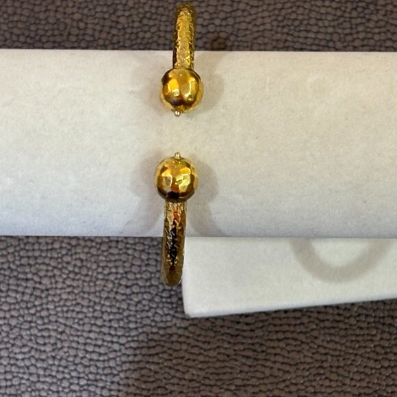 B Italy Cuff Bracelet - Picture 3 of 9